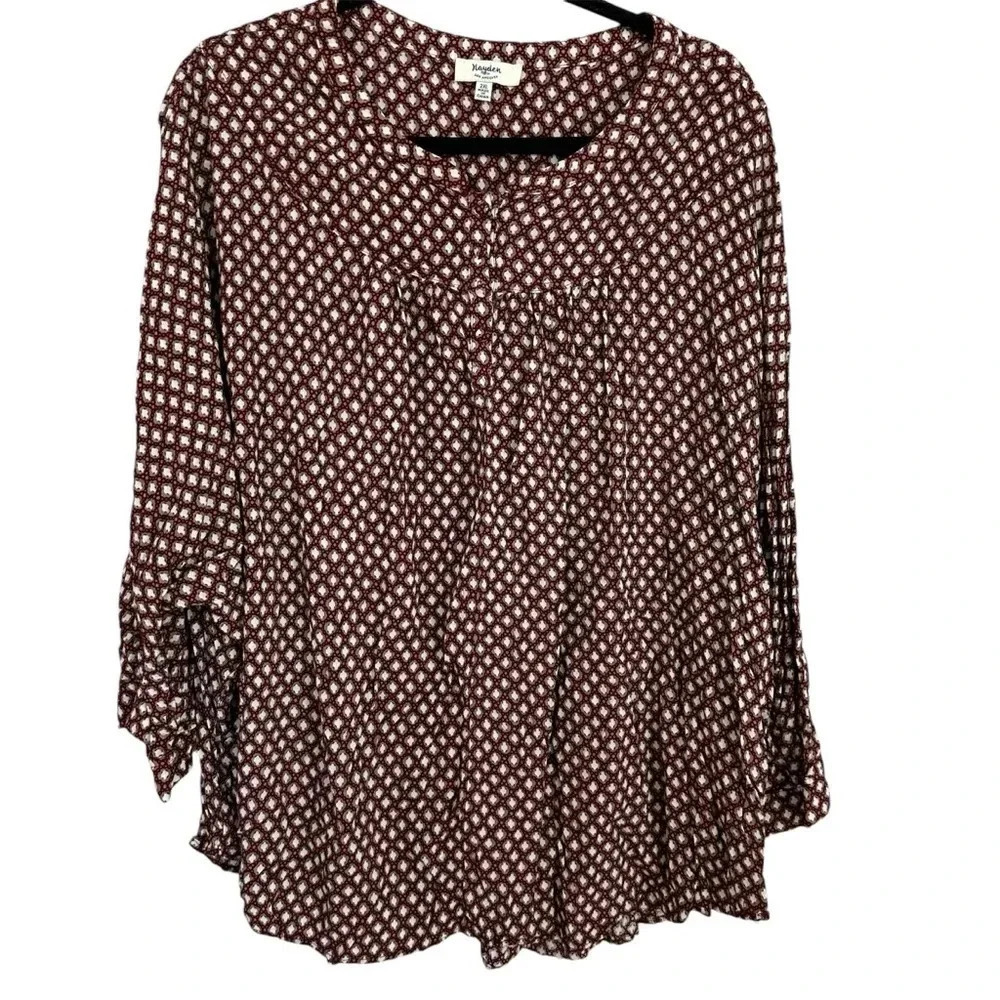 Hayden Women's 3/4 Sleeve Hi/Lo Bohemian Maroon Buttoned Crewneck Size 2XL GUC